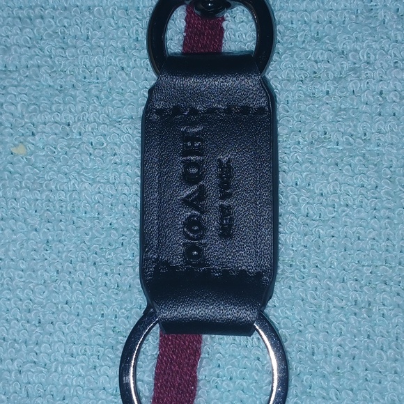 Coach Wolf Wallet Leather Keychain Set - Picture 2 of 13